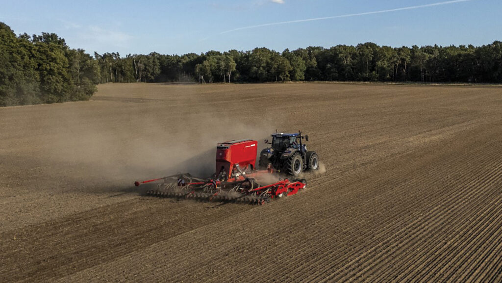 Horsch Pronto drill in field