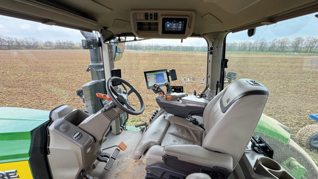 John Deere 8RX tractor  cab