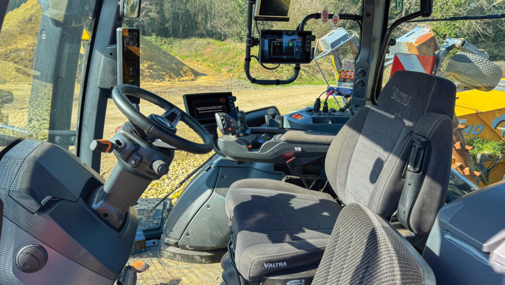 Valtra S376 tractor cab