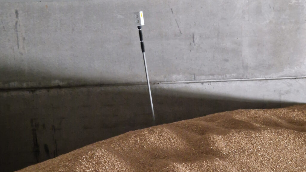 Farmex sensor in grain