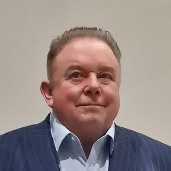 Simon Fox