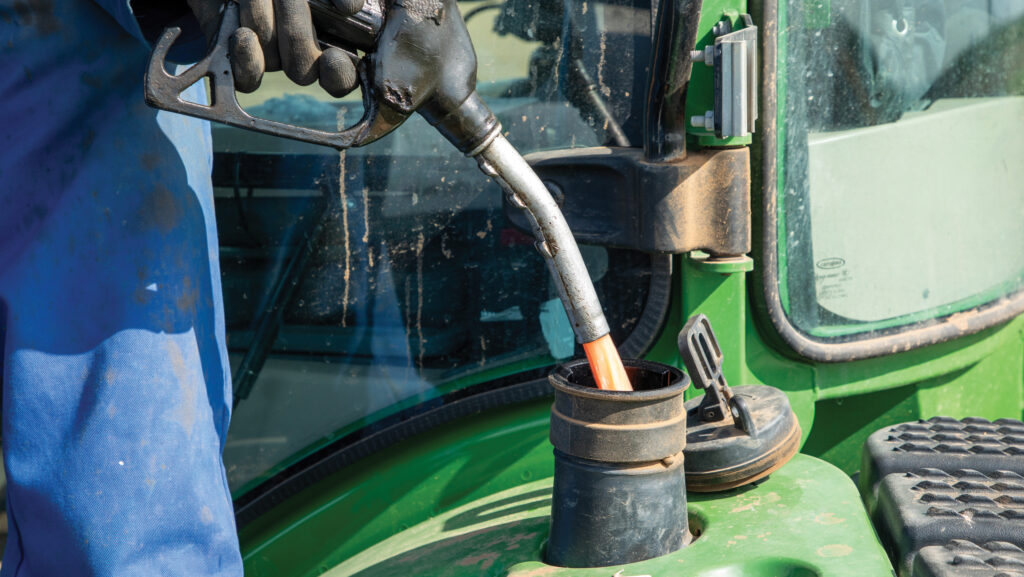 NI farmers and hauliers stage fuel protests