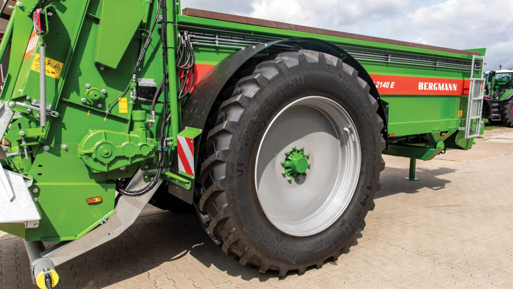 Trelleborg VF 520/85 R50 © Bergmann