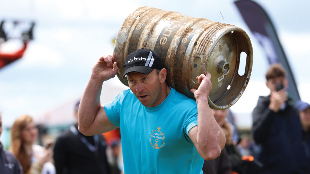 Edward Holmes in action © Nathan Stirk