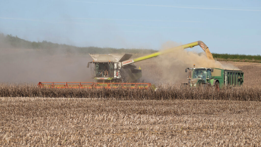 Farmers urged to put health and safety first this harvest