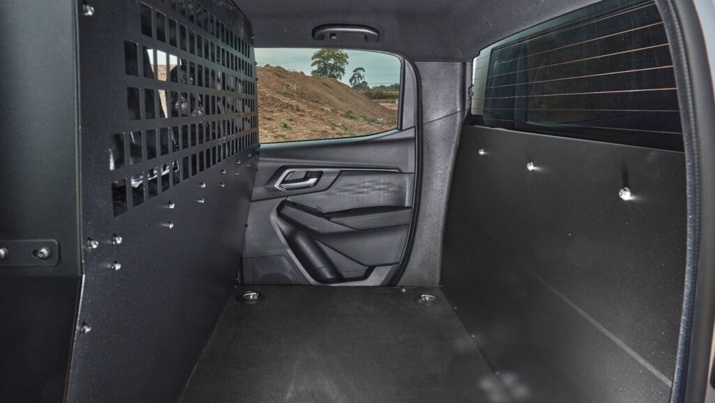 Isuzu D-Max Commercial interior