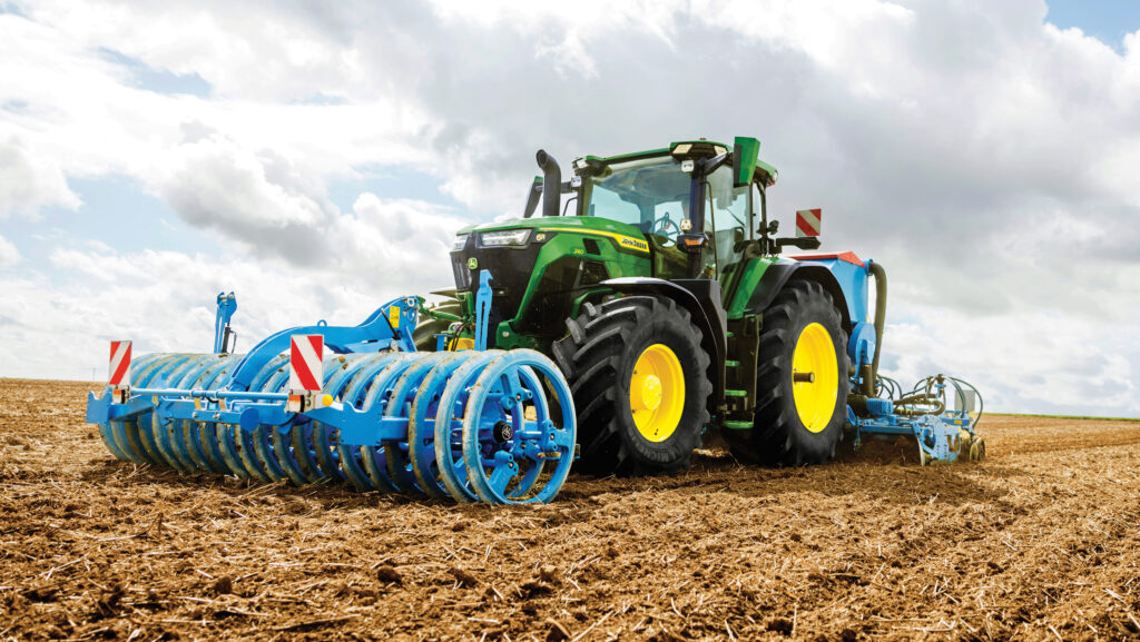 © John Deere
