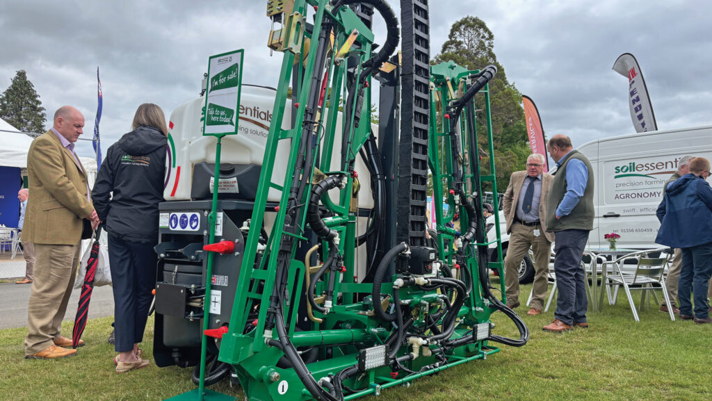 Skai grassland spot sprayer
