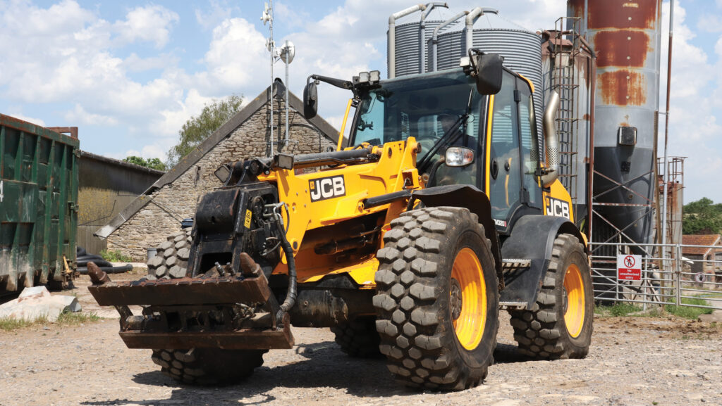 JCB TM320S