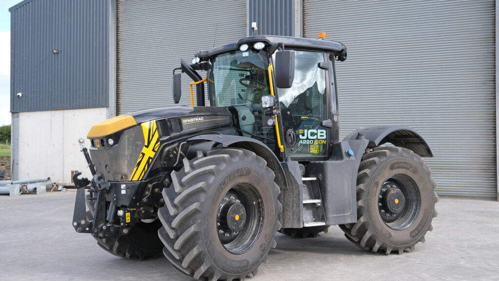 JCB Fastrac 4220