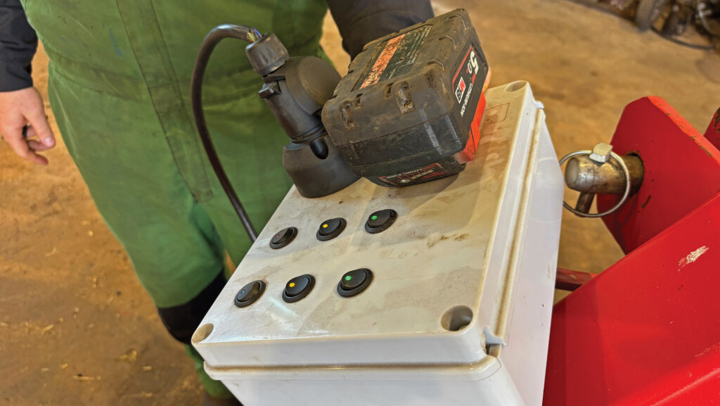 Trailer light tester box 