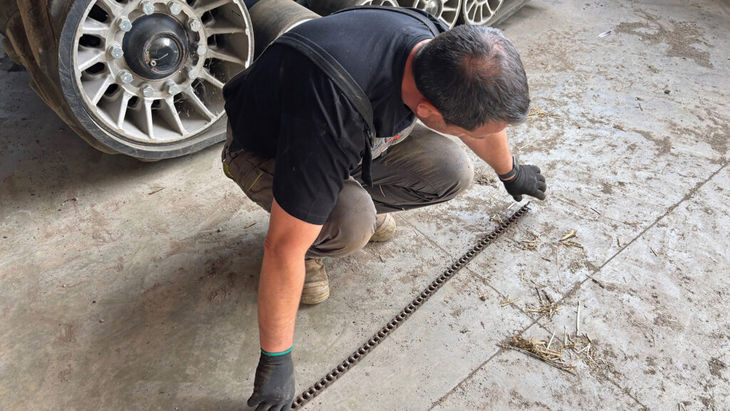 Checking chain wear
