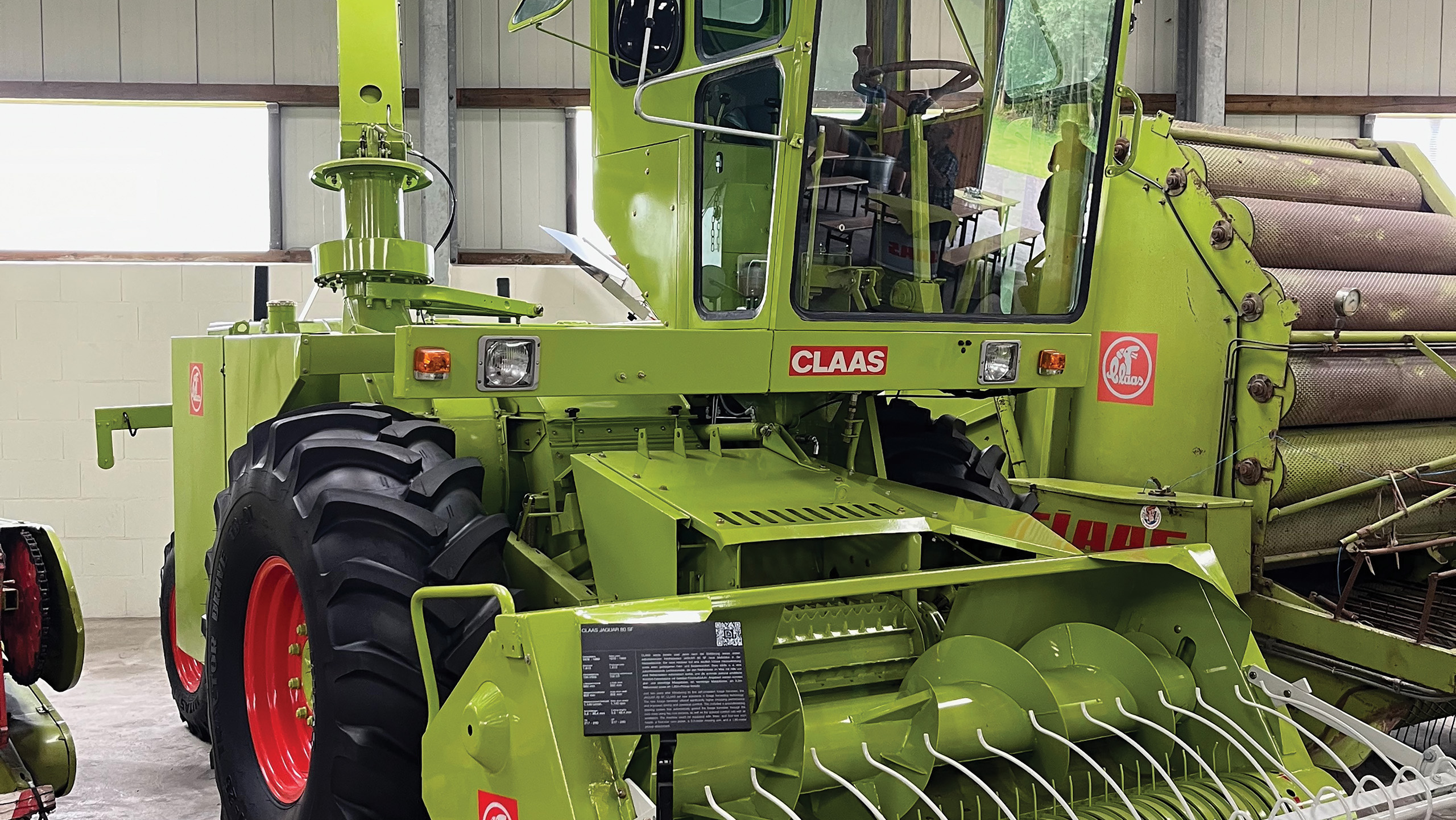 Claas Jaguar SF80 combine