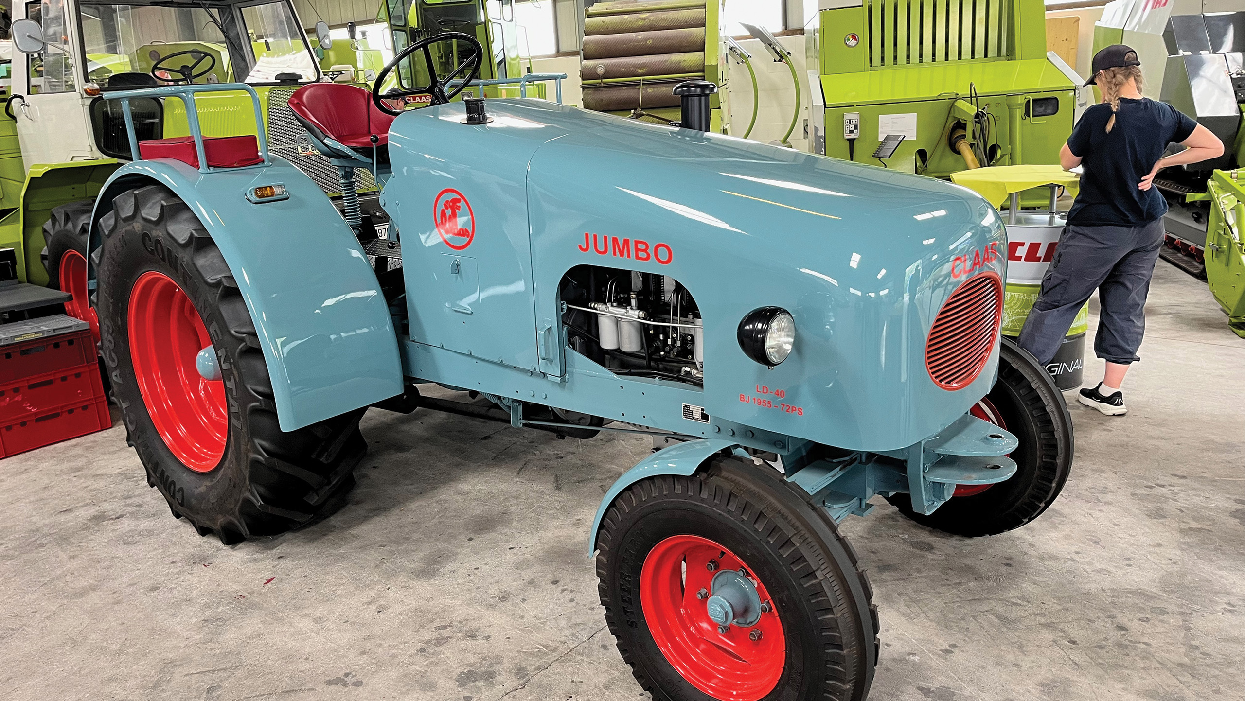 Jumbo tractor