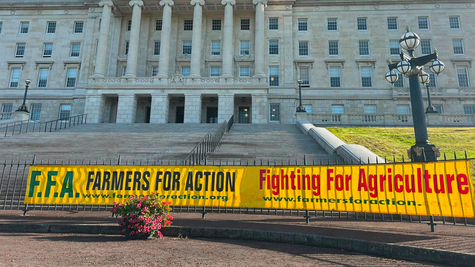 Mass farmer demo as NI minister defends emergency cattle cull