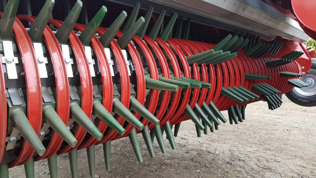 The Flex-Load plastic tine pick-up