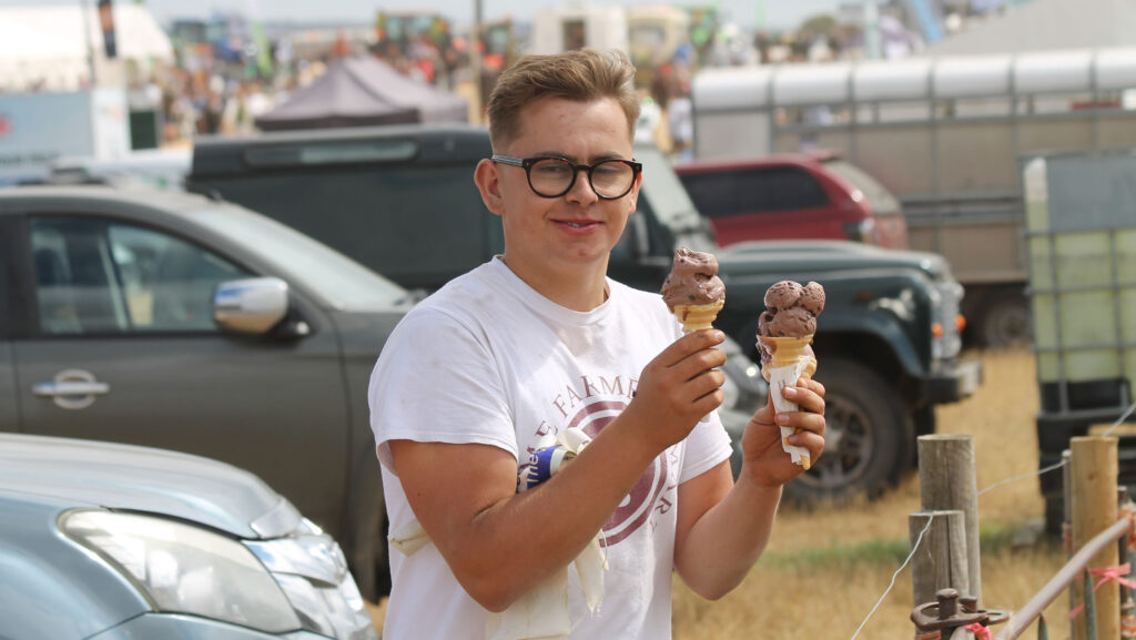 A man holding ice creams