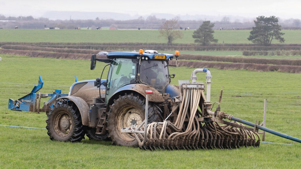 Applying dairy cow slurry