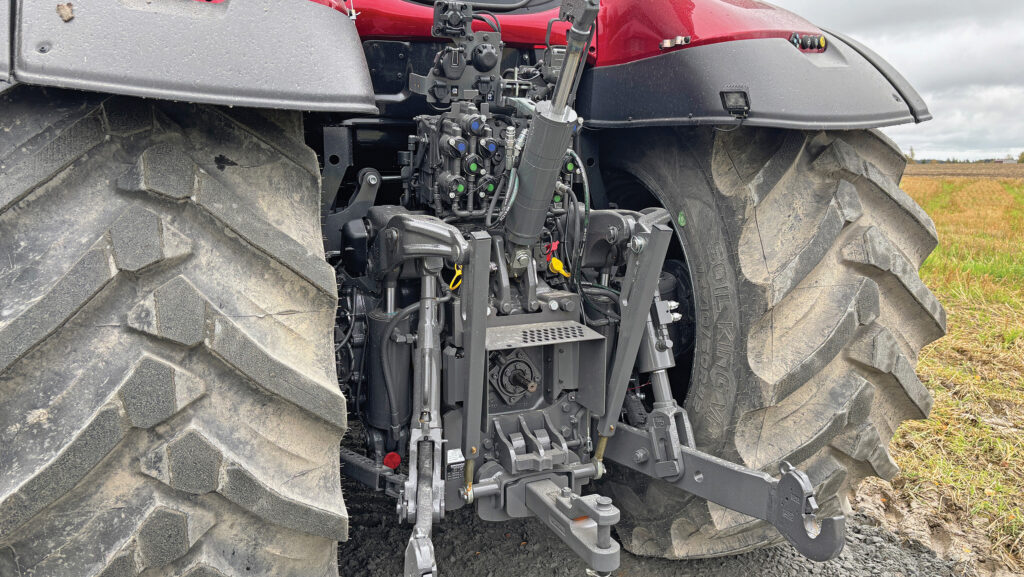 Valtra T6 from the back