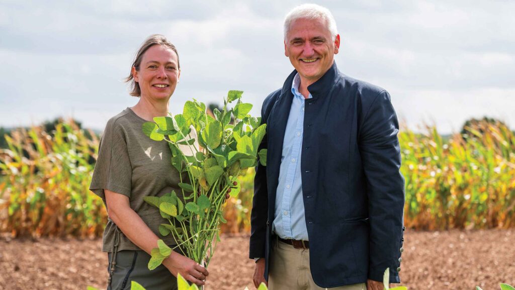 Dr Nancy Podevin and Dr Frank Rober from Corteva Agriscience