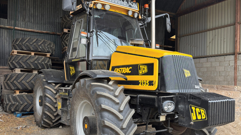 JCB Fastrac 2135
