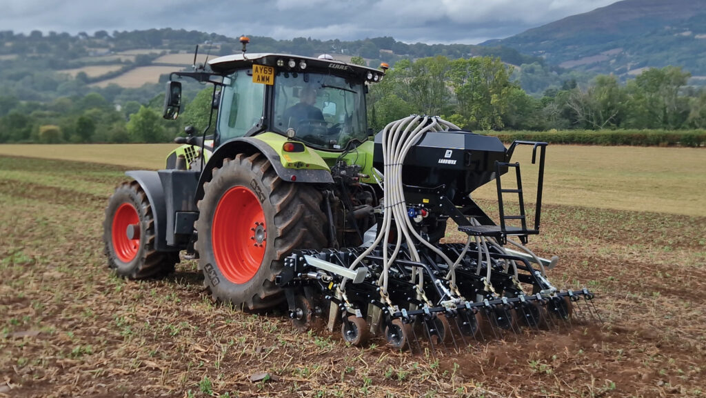 Landwrx Varia 3m demo unit © Nick Fone