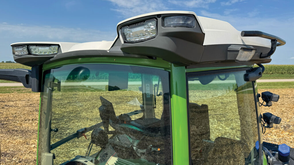 Lights on tractor cab