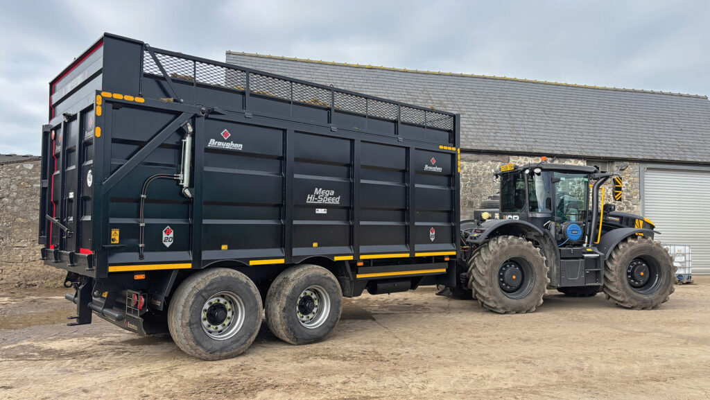 Bulk silage delivery trailer