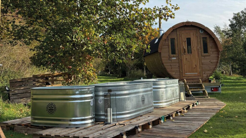 Ice bath and sauna buidling