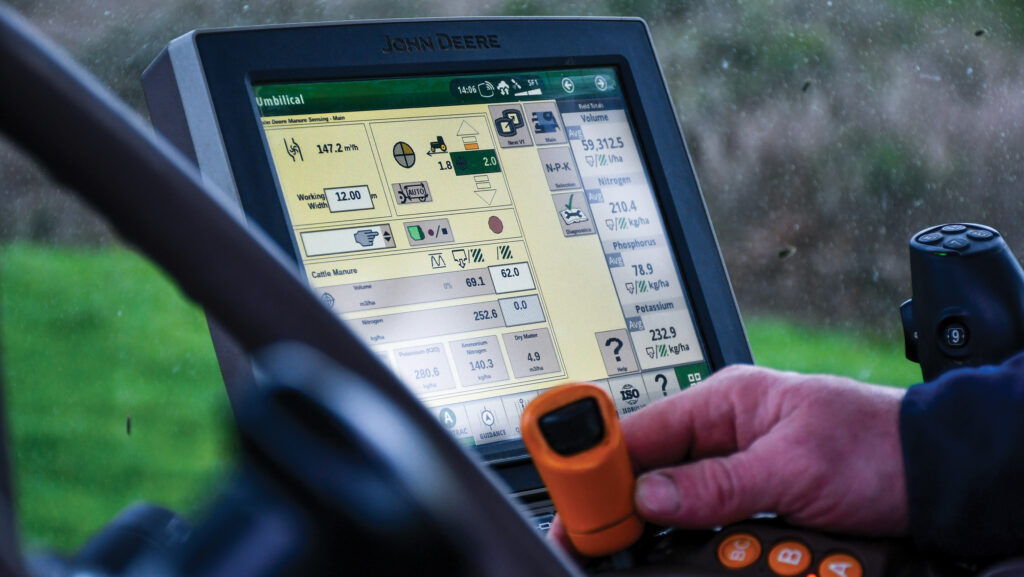 In-cab slurry nutrient monitor display