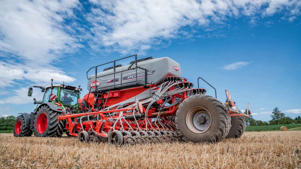 Kuhn’s new 6m Apex trailed single-disc direct drill © Kuhn