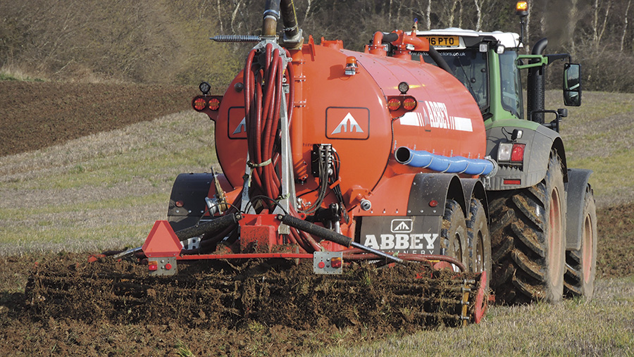 Abbey 4000T with Vaderstad carrier