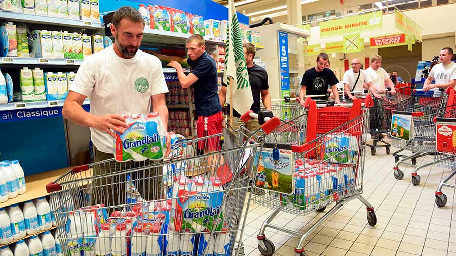 French farmers protested about milk prices in the country's supermarkets