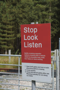 Railway crossing warning sign 
