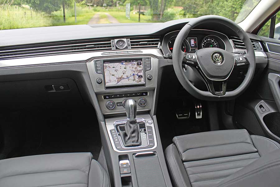 VW-Passat-Alltrack interior