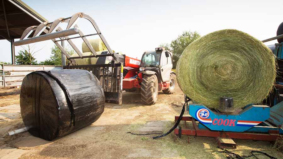 Wrapping round bale silage © Tim Scrivener