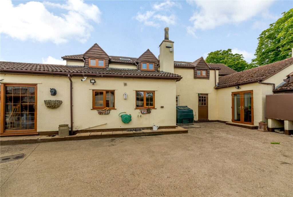 Barmston Farm, Woodmansey, Beverley, Yorkshire, HU17 0TP Property
