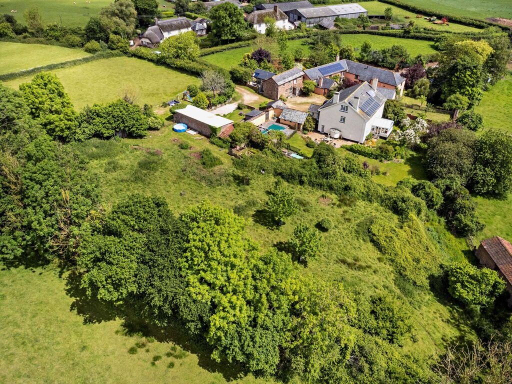 Chilton, Crediton Property