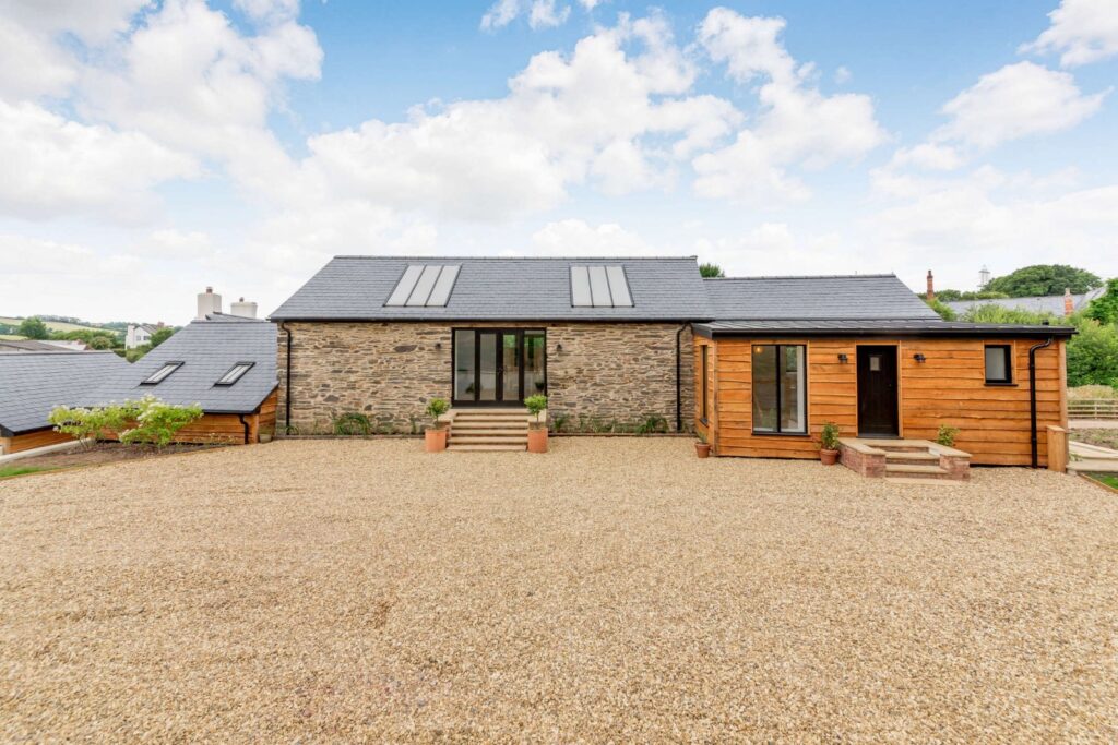 Shillingford, Tiverton, Devon Property