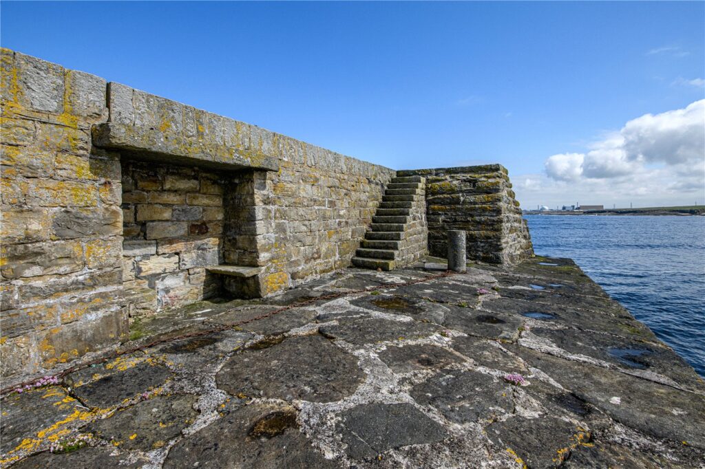 Sandside Harbour, Reay, Thurso, Caithness, KW14 7RN Property