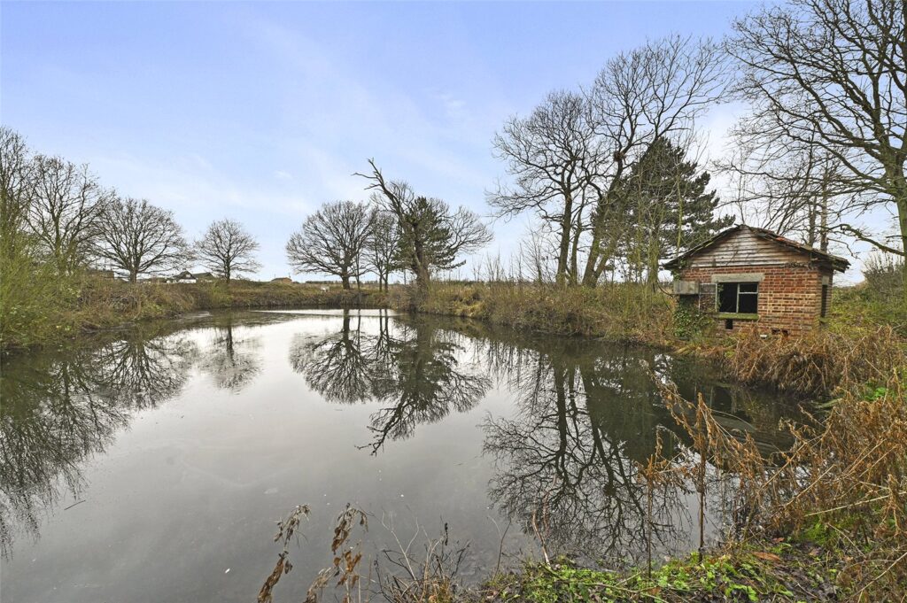 Park Farm Road, Upminster, Essex, RM14 2XU Property