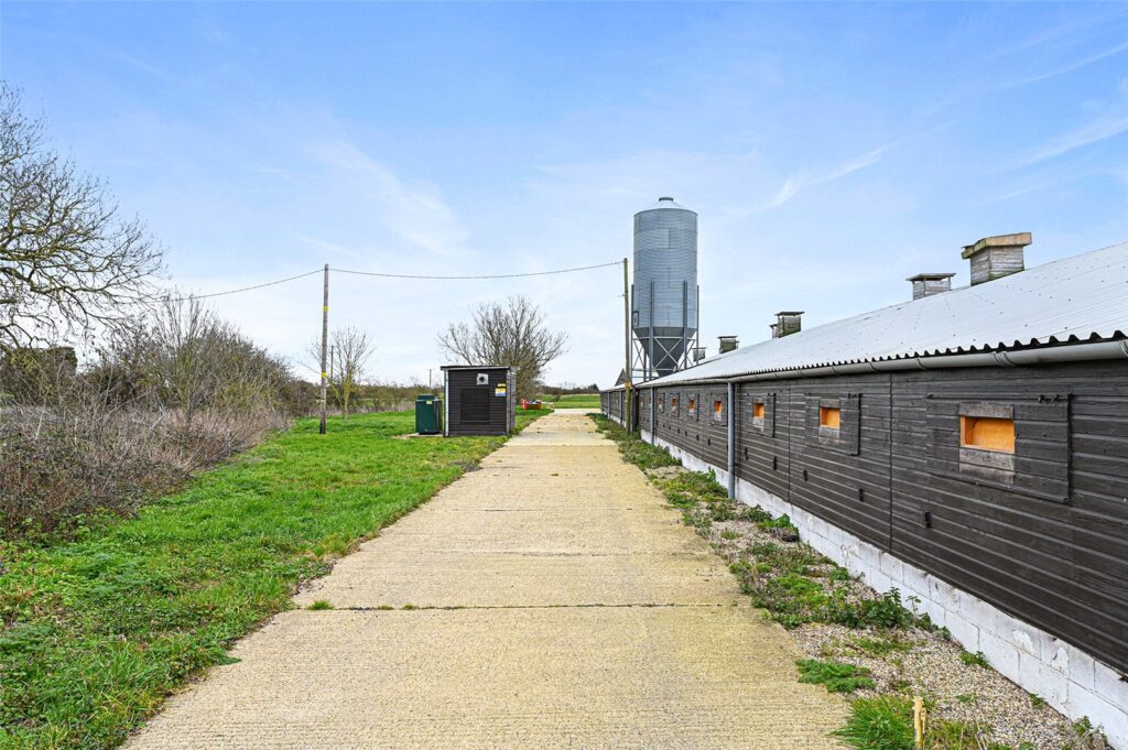 Hampton Barns Farm, Stambridge, Rochford, Essex, SS4 2AR Property