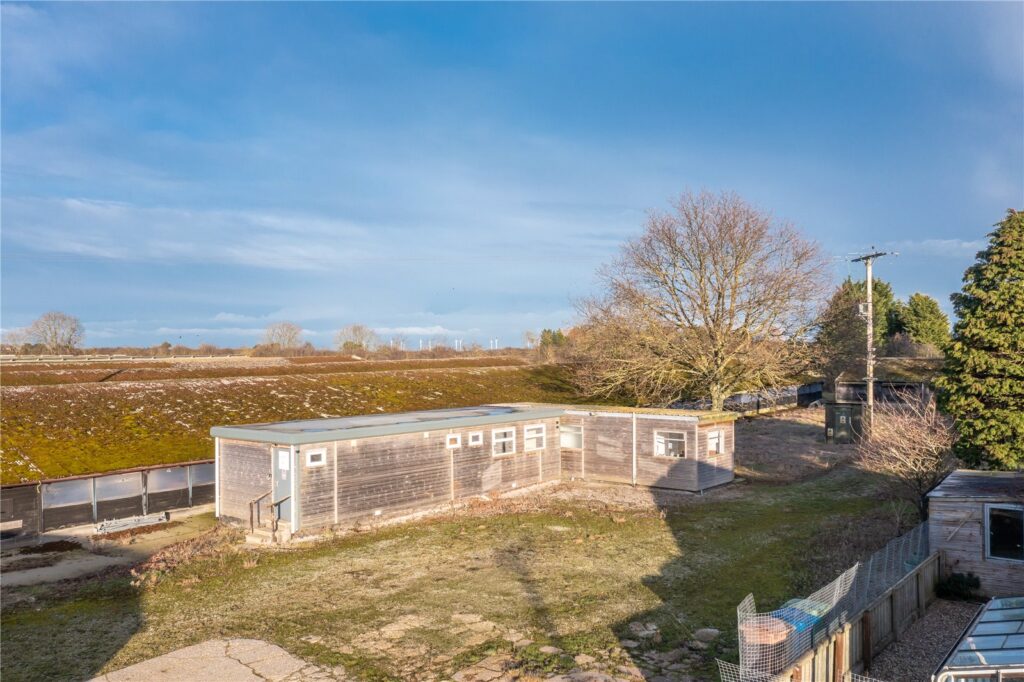 Foston Lane Poultry Farm, North Frodingham, Driffield, East Yorkshire, YO25 8JZ Property