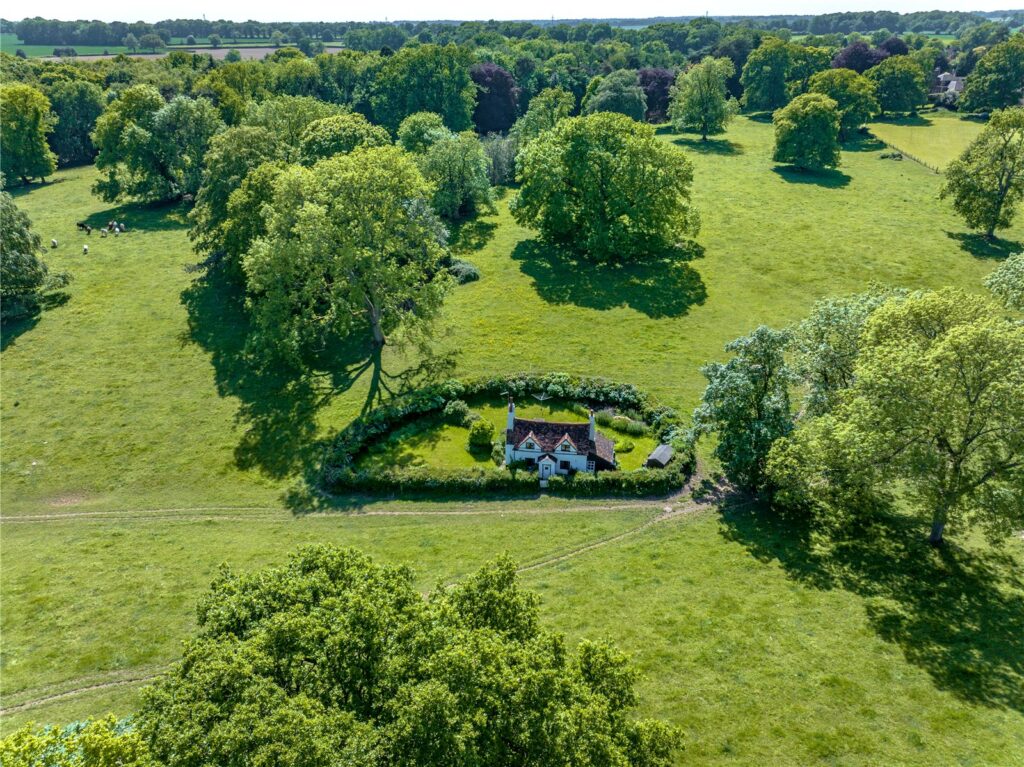 The Lee Estate, The Lee, Great Missenden, Buckinghamshire, HP16 9LZ Property