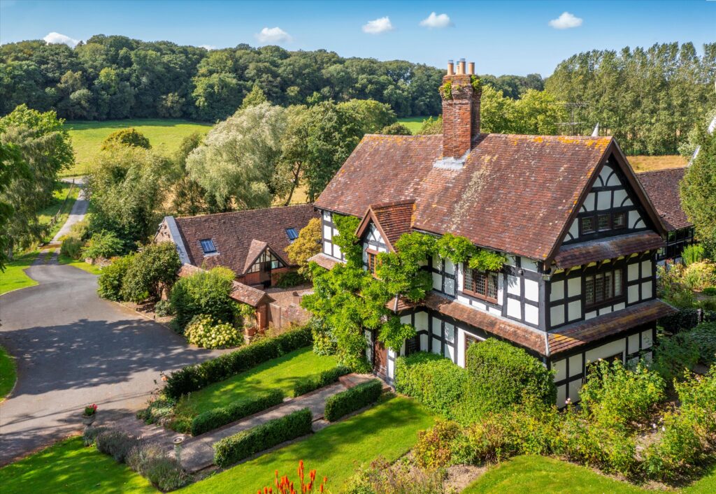 Crews Hill, Alfrick, Worcester, Worcestershire, WR6. Property