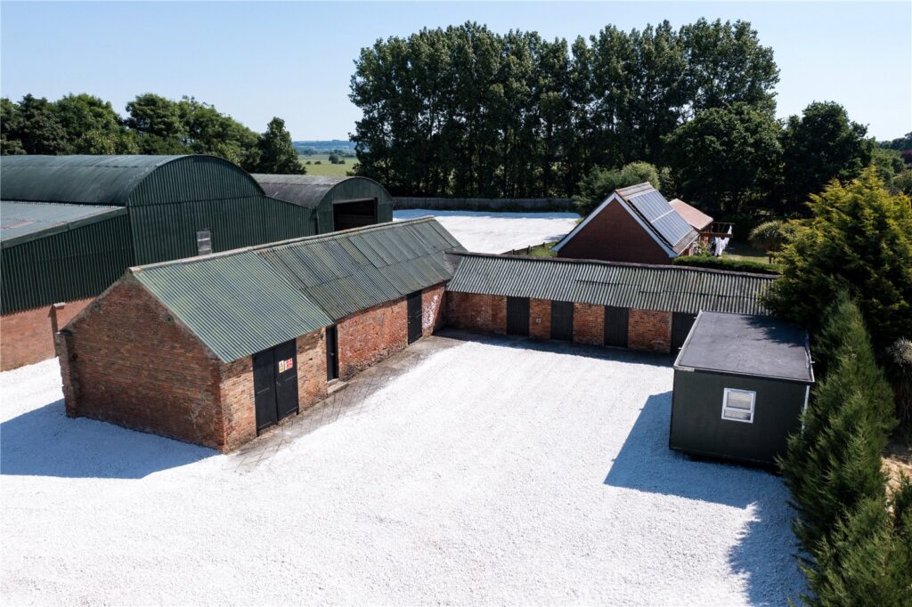 Cadney, Brigg Property