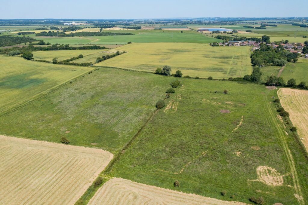 Cadney, Brigg Property
