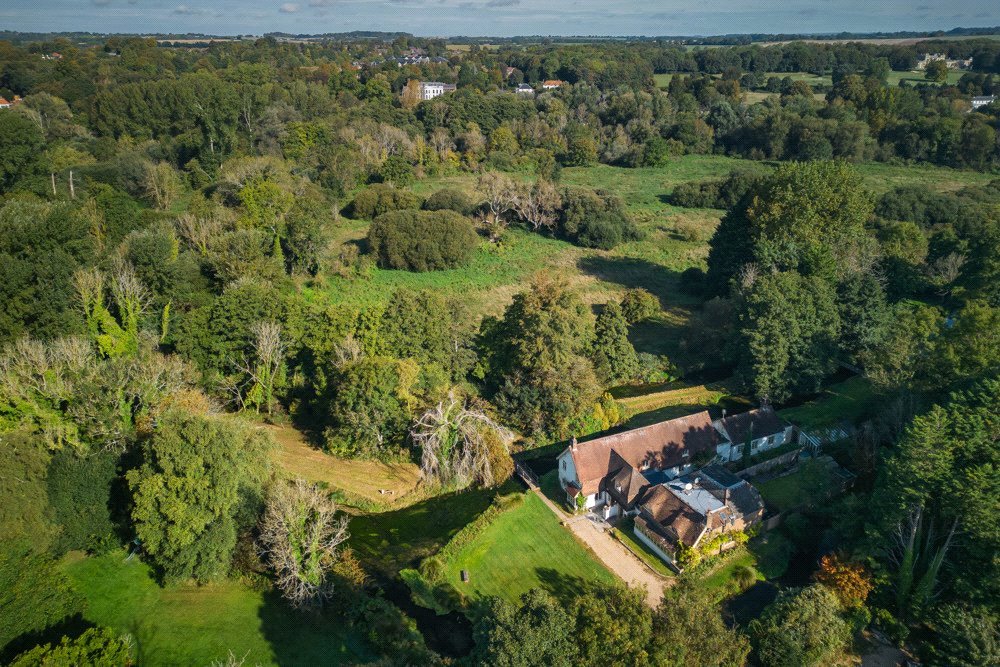 Easton Lane, Easton, Winchester, Hampshire, SO21 1DG Property