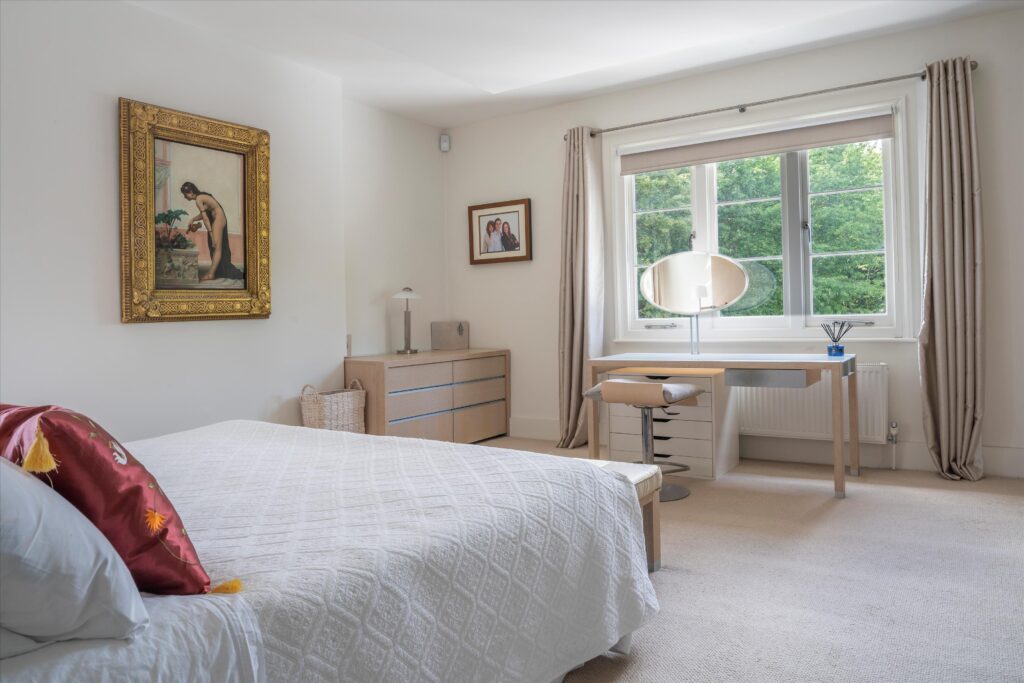 Holt, Worcester, Worcestershire, WR6 Property