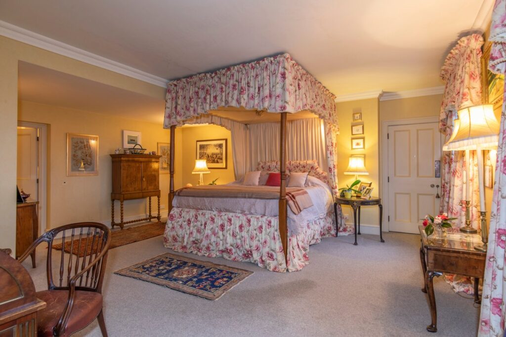 Martyr Worthy, Winchester, Hampshire Property